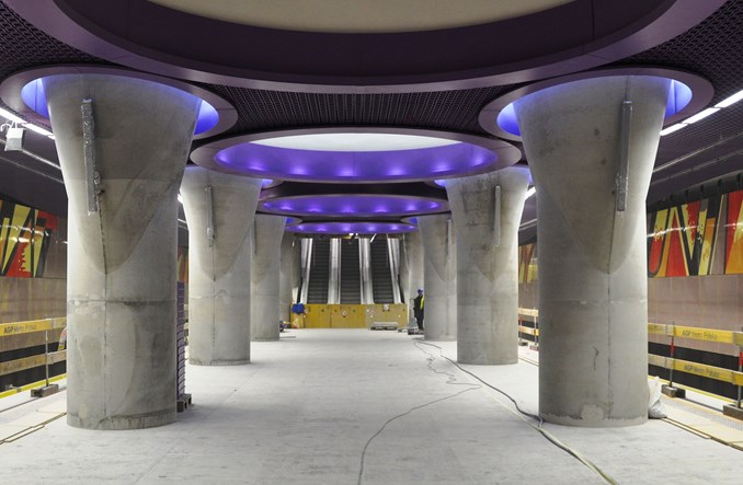 Nowy Świat na fioletowo: praca wre